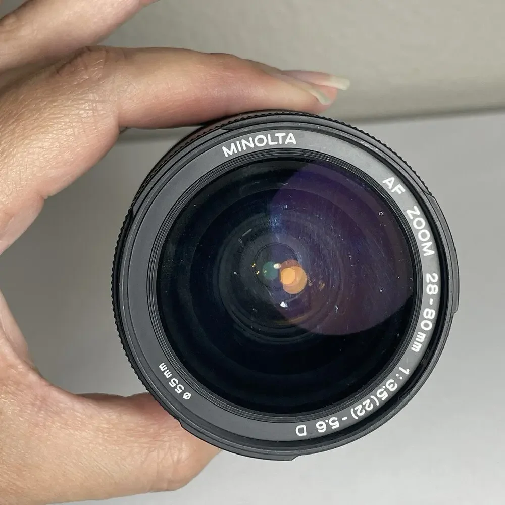 Minolta AF 28-80mm f/3.5-5.6 Macro Zoom Lens